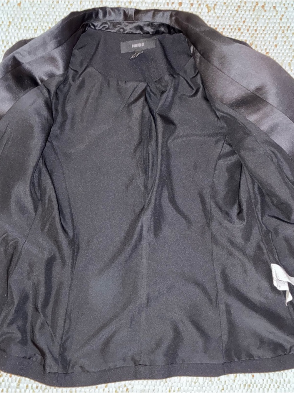 EUC Forever 21 Black Tailored Blazer Women's Medium Classic Career Office Work - Picture 9 of 13